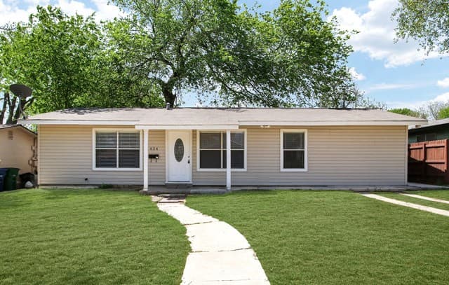 3-bedroom rental at 434 Schmeltzer Ln in San Antonio TX