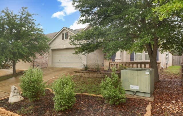 3-bedroom rental at 3623 Bennington Way in San Antonio, TX — photo 2