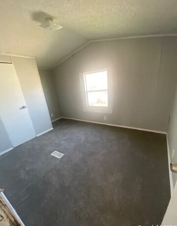 2-bedroom rental at 1311 W Hein Rd Unit 19 in San Antonio, TX — photo 3