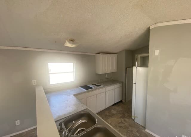 2-bedroom rental at 1311 W Hein Rd Unit 19 in San Antonio, TX — photo 4
