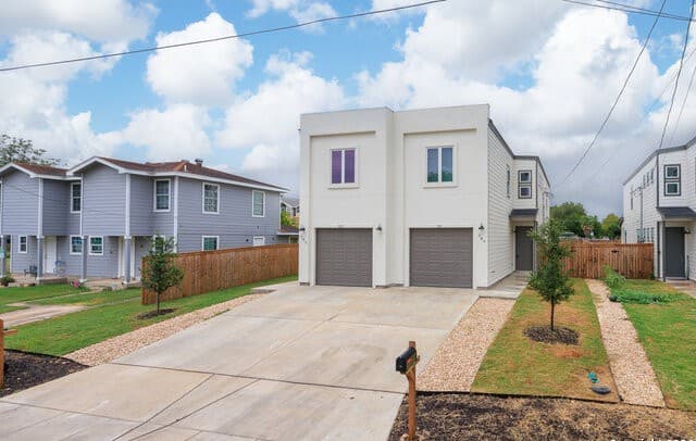 3-bedroom rental at 307 San Salvador Ave Unit 101 in San Antonio, TX — photo 2