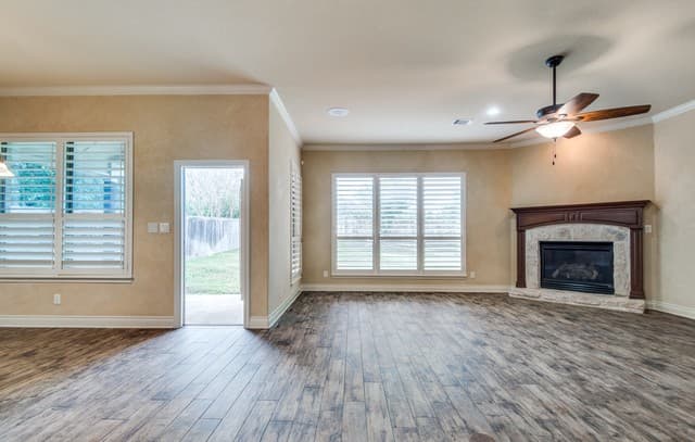 4-bedroom rental at 110 Evans Oak Ln in San Antonio, TX — photo 5