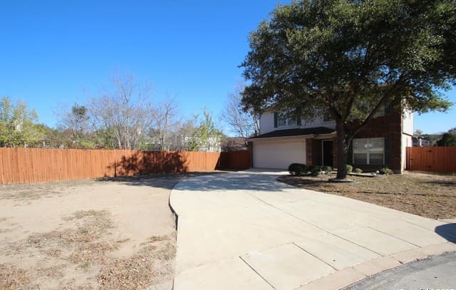 3-bedroom rental at 10402 Cub Vly in San Antonio, TX — photo 4