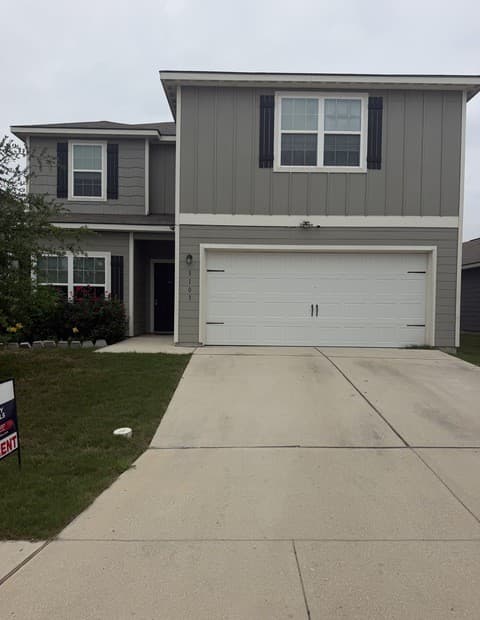 5-bedroom rental at 3103 NE Jackson Smt in Converse, TX — photo 2