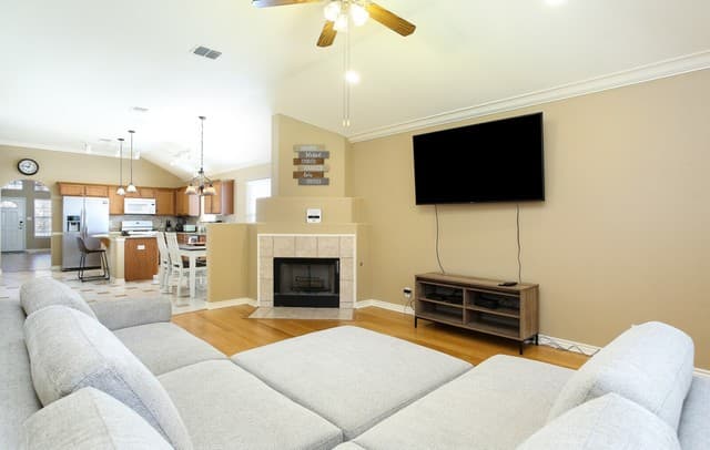 3-bedroom rental at 6014 Wood Pass in San Antonio, TX — photo 4