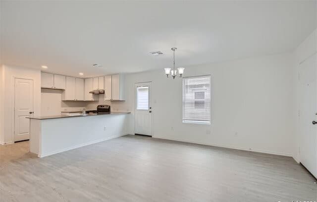 3-bedroom rental at 13535 Barton Cv in San Antonio, TX — photo 2