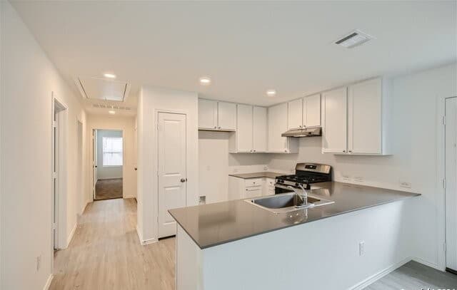 3-bedroom rental at 13535 Barton Cv in San Antonio, TX — photo 4