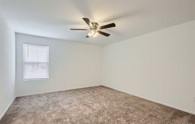 3-bedroom rental at 13535 Barton Cv in San Antonio, TX — photo 5