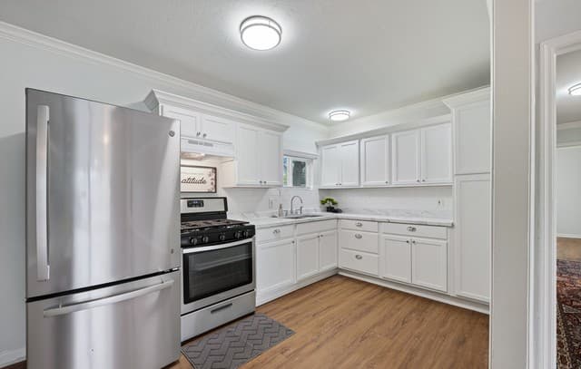 3-bedroom rental at 611 Kashmuir Pl in San Antonio, TX — photo 5
