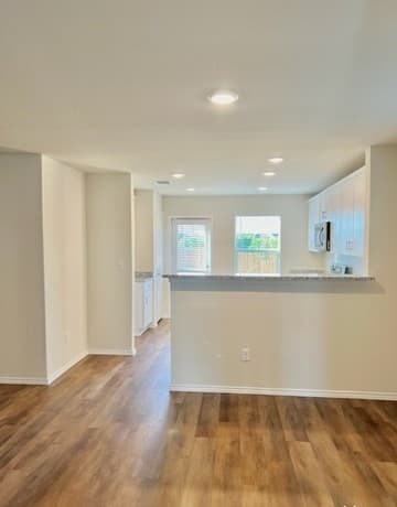 4-bedroom rental at 6234 Fieldrun in San Antonio, TX — photo 4