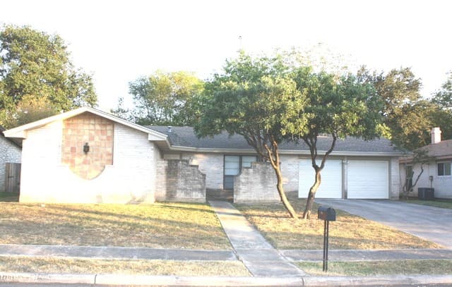 3-bedroom rental at 7006 Forest Moss St in San Antonio TX
