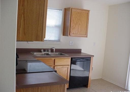 3-bedroom rental at 8912 Scarlet Crk in Universal City, TX — photo 3