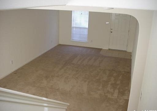 3-bedroom rental at 8912 Scarlet Crk in Universal City, TX — photo 5