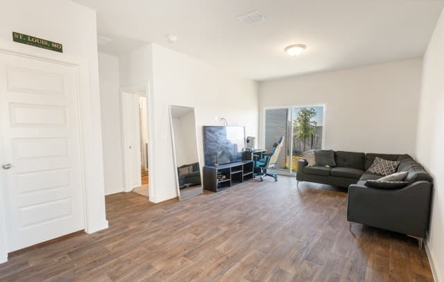 3-bedroom rental at 5922 Marble Caverns in San Antonio, TX — photo 4