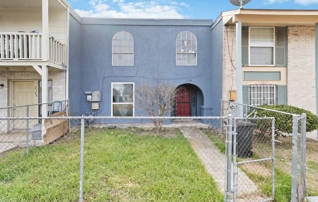 3-bedroom rental at 7104 Glen Mist Unit N/A in San Antonio, TX — photo 2