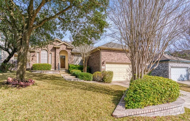 3-bedroom rental at 21102 El Suelo Bueno in San Antonio, TX — photo 2