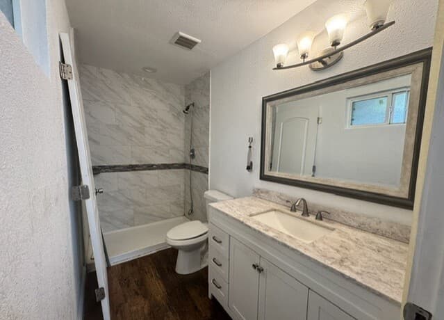 4-bedroom rental at 9602 Berryville in San Antonio, TX — photo 5