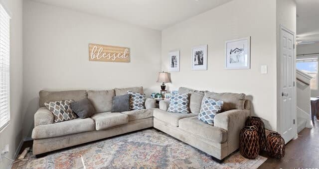 4-bedroom rental at 10431 Lateleaf Oak in San Antonio, TX — photo 2