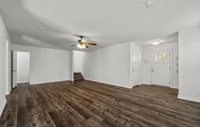 3-bedroom rental at 3814 Flyer Vista in San Antonio, TX — photo 3