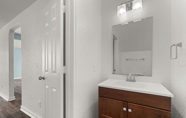 3-bedroom rental at 3814 Flyer Vista in San Antonio, TX — photo 4
