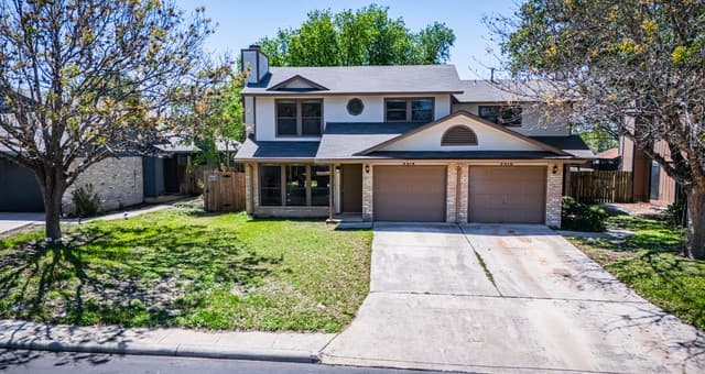 2-bedroom rental at 9914 Ardash Ln in San Antonio, TX — photo 2