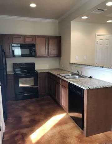 3-bedroom rental at 16833 Showdown Path Unit 2 in Selma, TX — photo 4