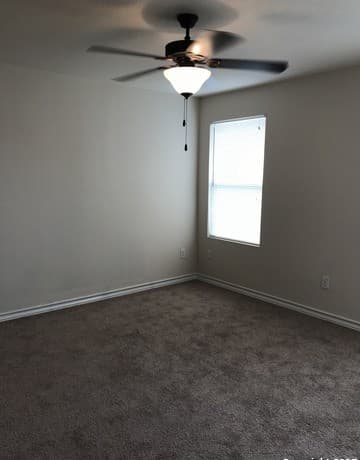 3-bedroom rental at 16833 Showdown Path Unit 2 in Selma, TX — photo 5