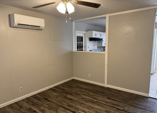 3-bedroom rental at 245 Northview Dr in Universal City TX