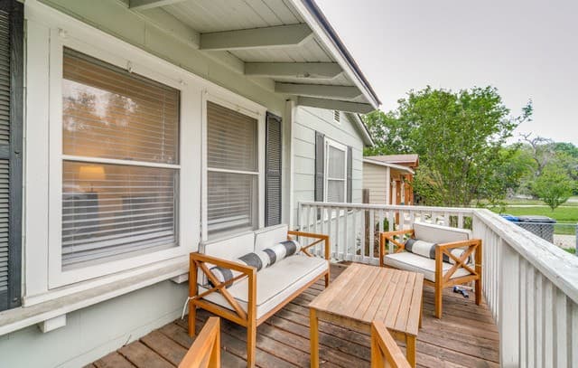 3-bedroom rental at 417 Brees Blvd in San Antonio, TX — photo 3