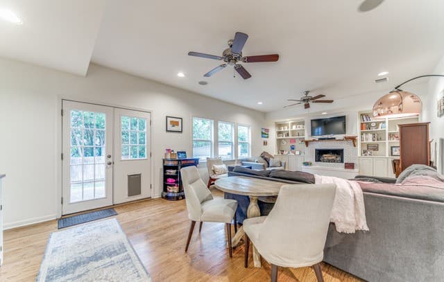 3-bedroom rental at 417 Brees Blvd in San Antonio, TX — photo 4