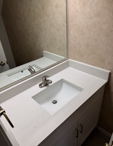 2-bedroom rental at 13618 Dutch Myrtle in San Antonio, TX — photo 2