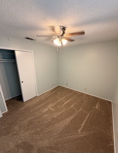 2-bedroom rental at 13618 Dutch Myrtle in San Antonio, TX — photo 4