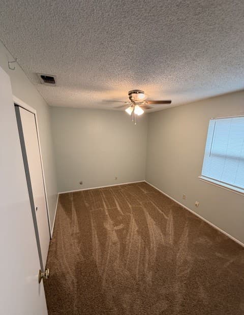 2-bedroom rental at 13618 Dutch Myrtle in San Antonio, TX — photo 5