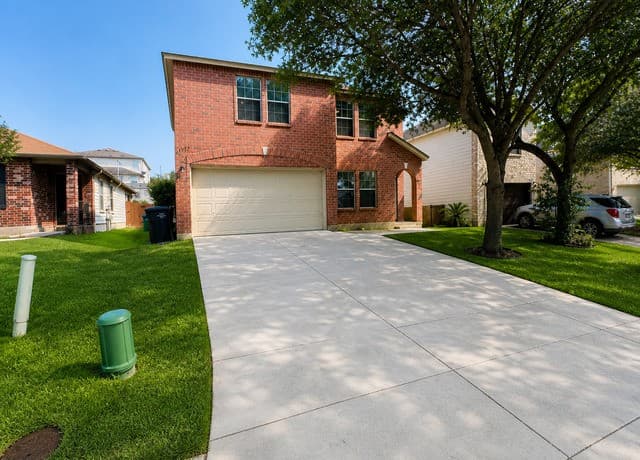 4-bedroom rental at 12926 Thomas Sumter St in San Antonio, TX — photo 2