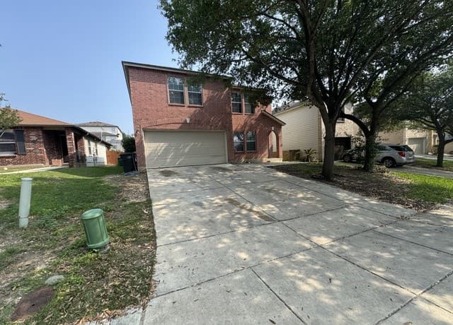 4-bedroom rental at 12926 Thomas Sumter St in San Antonio, TX — photo 5