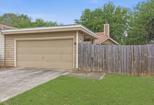3-bedroom rental at 11739 Spring Club in San Antonio TX