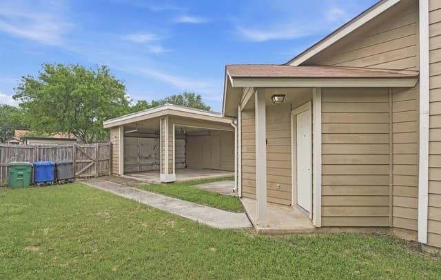 3-bedroom rental at 11739 Spring Club in San Antonio, TX — photo 3