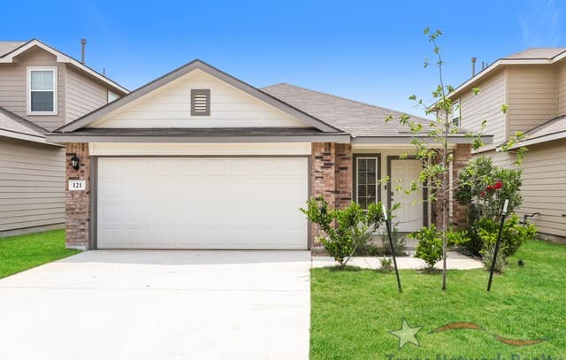3-bedroom rental at 121 Legendary Trail Loop in Floresville TX