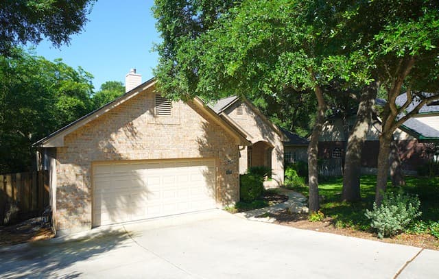 4-bedroom rental at 2834 Bent Tree in Schertz, TX — photo 2