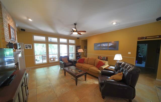 4-bedroom rental at 2834 Bent Tree in Schertz, TX — photo 5