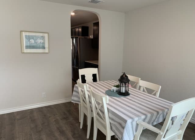 5-bedroom rental at 160 Harley Hay in Cibolo, TX — photo 3