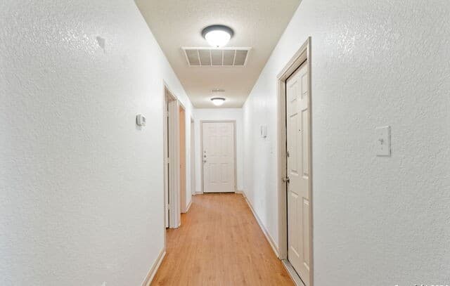 3-bedroom rental at 5706 Texas Cyn in San Antonio, TX — photo 3