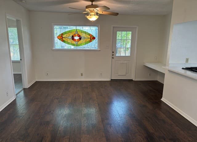 3-bedroom rental at 128 Corona in Alamo Heights, TX — photo 5