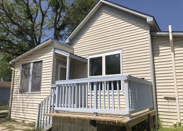 2-bedroom rental at 306 Gibbs Sprawl Rd Unit 2 in Converse TX