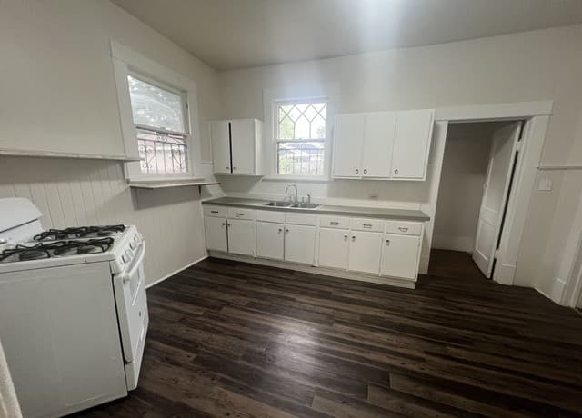 3-bedroom rental at 149 Weymouth St in San Antonio, TX — photo 5