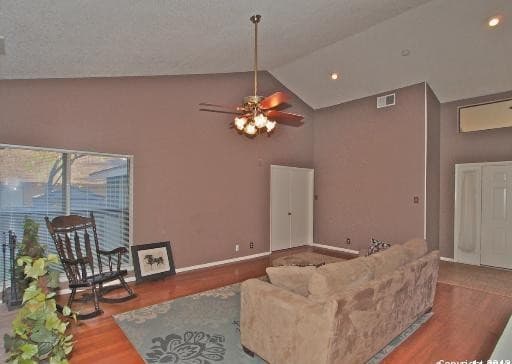 3-bedroom rental at 13806 Hunters Hawk St in San Antonio, TX — photo 3