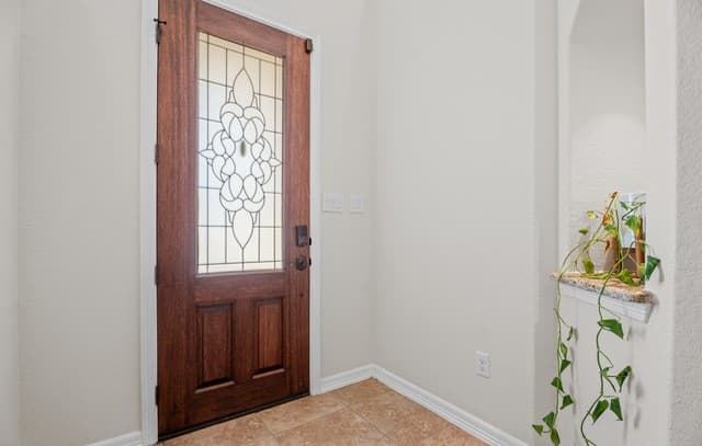 3-bedroom rental at 6131 Lowrie in San Antonio, TX — photo 5