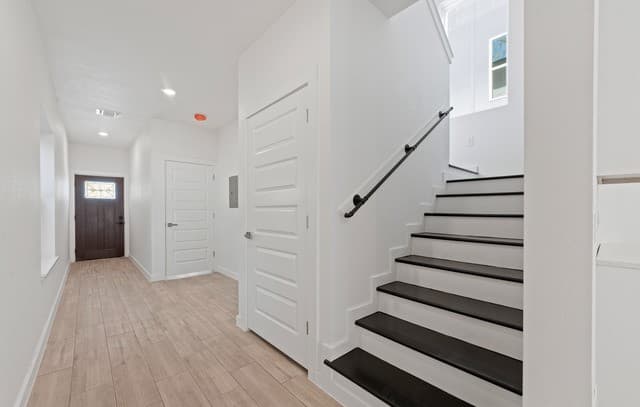 3-bedroom rental at 214 Cooper St Unit UNIT A in San Antonio, TX — photo 3