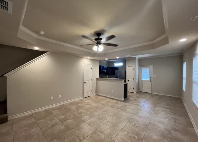 3-bedroom rental at 6511 Marcel Way Unit 104 in San Antonio, TX — photo 3