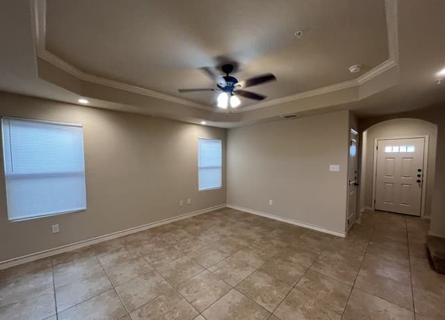 3-bedroom rental at 6511 Marcel Way Unit 104 in San Antonio, TX — photo 5
